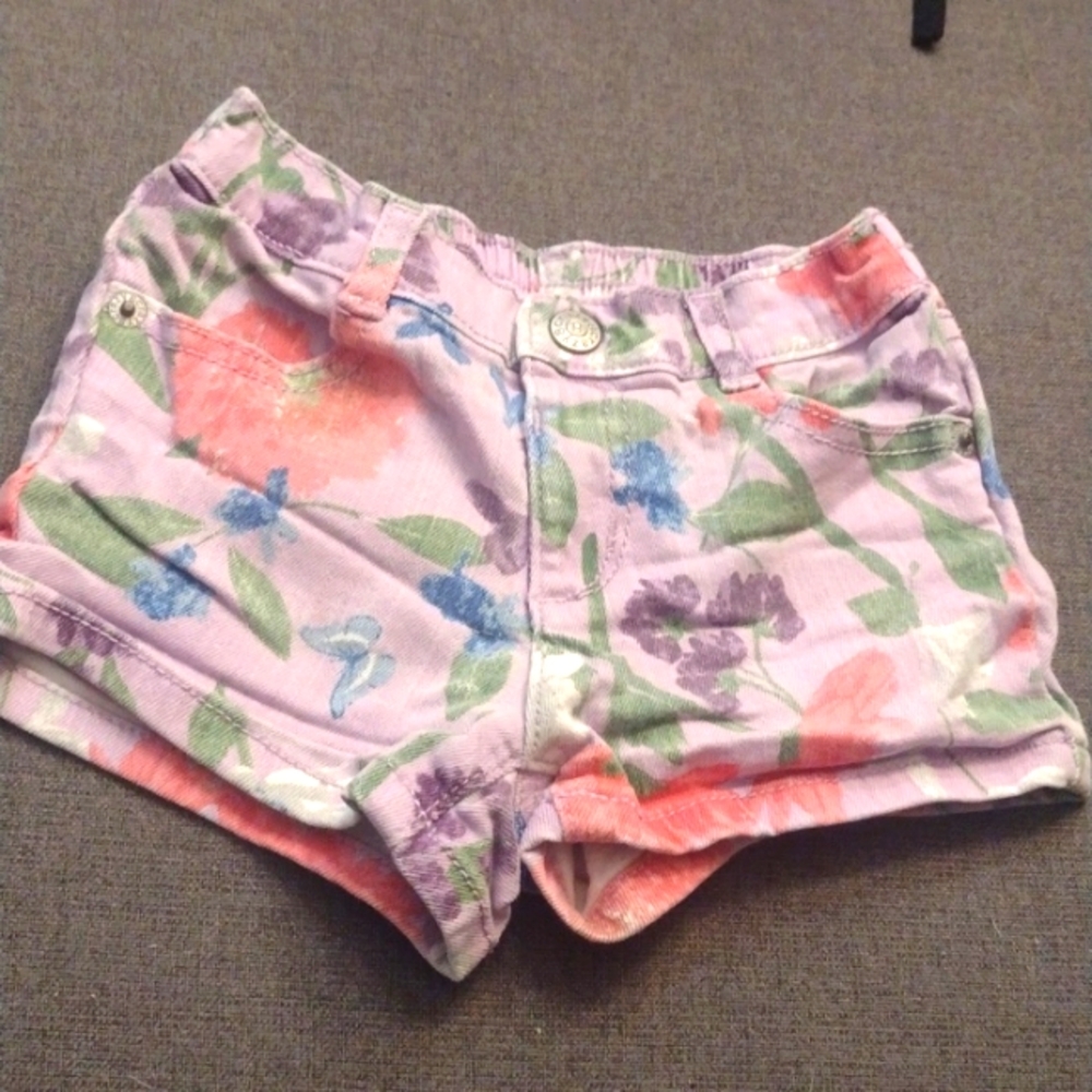 Baby girls Crazy 8 shorts size 18-24months..
